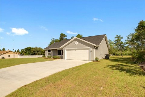 House in Ocala, Florida 3 bedrooms, 126.53 sq.m. № 1916373 - photo 2