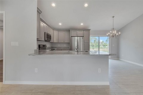 House in Ocala, Florida 3 bedrooms, 126.53 sq.m. № 1916373 - photo 9