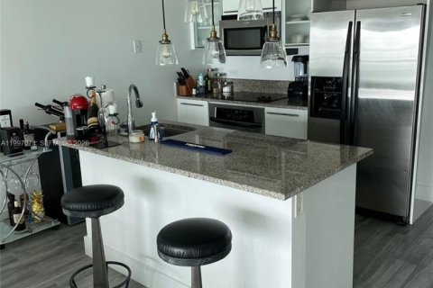 Condominio en alquiler en Miami, Florida, 1 dormitorio, 78.5 m2 № 2059468 - foto 22
