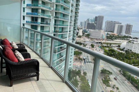Condominio en alquiler en Miami, Florida, 1 dormitorio, 78.5 m2 № 2059468 - foto 23