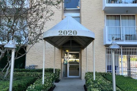 Купить кондоминиум в Норт-Майами, Флорида 2 спальни, 89.46м2, № 1983761 - фото 5