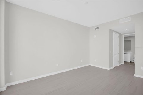 Купить кондоминиум в Сент-Питерсберг, Флорида 5 комнат, 165.55м2, № 2101144 - фото 13