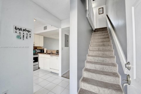 Touwnhouse à vendre à Weston, Floride: 2 chambres, 107.58 m2 № 1965384 - photo 9