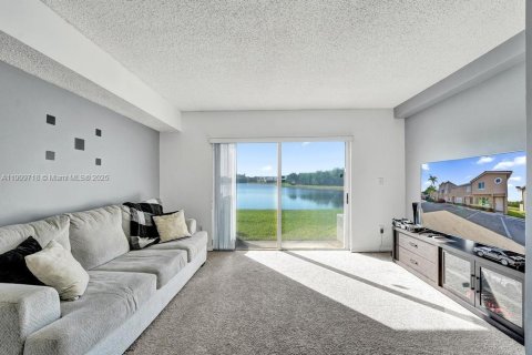 Touwnhouse à vendre à Weston, Floride: 2 chambres, 107.58 m2 № 1965384 - photo 26