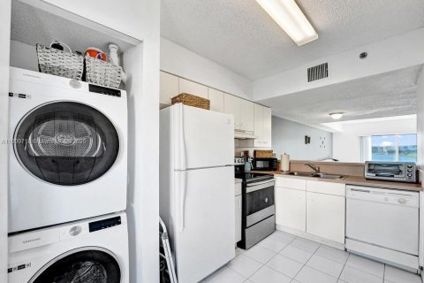 Touwnhouse à vendre à Weston, Floride: 2 chambres, 107.58 m2 № 1965384 - photo 15