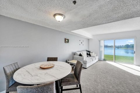 Touwnhouse à vendre à Weston, Floride: 2 chambres, 107.58 m2 № 1965384 - photo 23