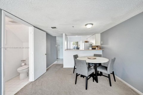 Touwnhouse à vendre à Weston, Floride: 2 chambres, 107.58 m2 № 1965384 - photo 21