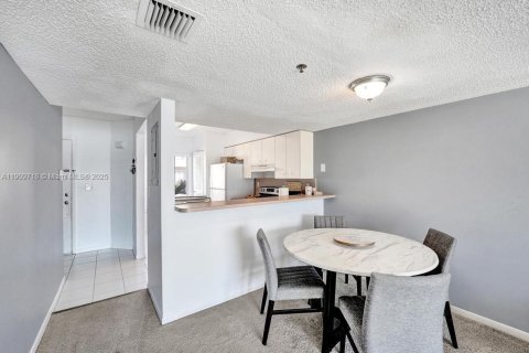 Touwnhouse à vendre à Weston, Floride: 2 chambres, 107.58 m2 № 1965384 - photo 20