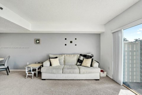 Touwnhouse à vendre à Weston, Floride: 2 chambres, 107.58 m2 № 1965384 - photo 28