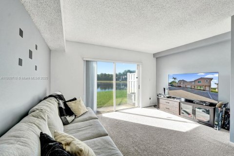 Touwnhouse à vendre à Weston, Floride: 2 chambres, 107.58 m2 № 1965384 - photo 27