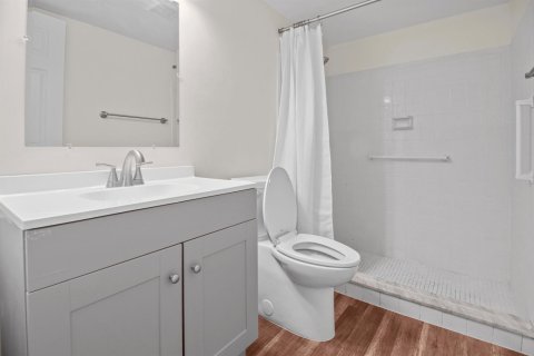 Condo in Stuart, Florida, 2 bedrooms  № 2190664 - photo 25