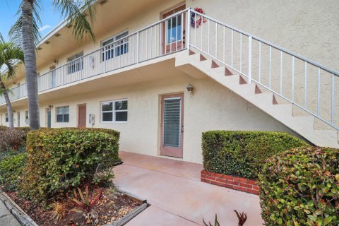 Condo in Stuart, Florida, 2 bedrooms  № 2190664 - photo 10