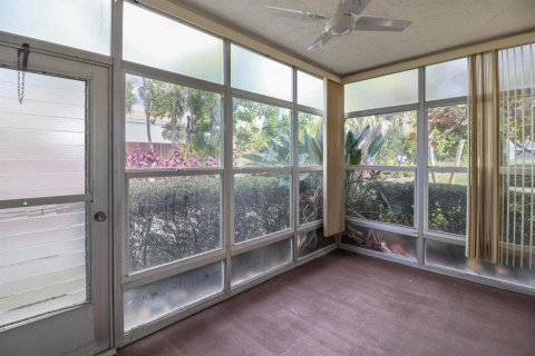 Condo in Stuart, Florida, 2 bedrooms  № 2190664 - photo 29
