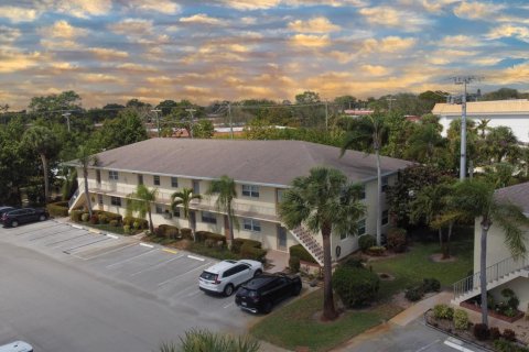 Condo in Stuart, Florida, 2 bedrooms  № 2190664 - photo 4