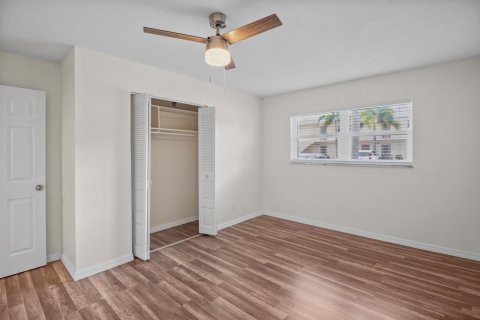 Condo in Stuart, Florida, 2 bedrooms  № 2190664 - photo 22