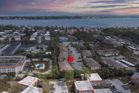 Condo in Stuart, Florida, 2 bedrooms  № 2190664 - photo 7