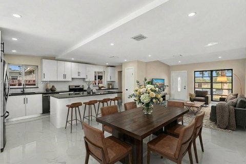 House in Fort Lauderdale, Florida 3 bedrooms, 221.76 sq.m. № 1998934 - photo 16