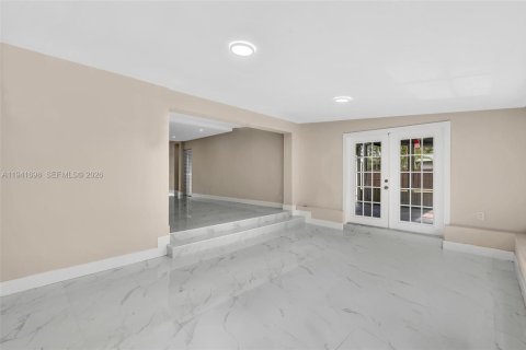 House in Fort Lauderdale, Florida 3 bedrooms, 221.76 sq.m. № 1998934 - photo 25