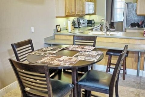 Condo in Land O' Lakes, Florida, 2 bedrooms  № 1535700 - photo 18