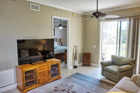 Condo in Land O' Lakes, Florida, 2 bedrooms  № 1535700 - photo 6