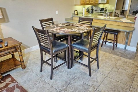 Condo in Land O' Lakes, Florida, 2 bedrooms  № 1535700 - photo 17