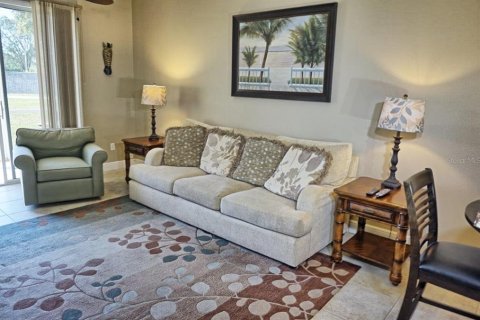 Condo in Land O' Lakes, Florida, 2 bedrooms  № 1535700 - photo 2
