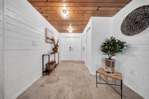 Casa en venta en Miami, Florida, 3 dormitorios, 155.61 m2 № 1890407 - foto 4