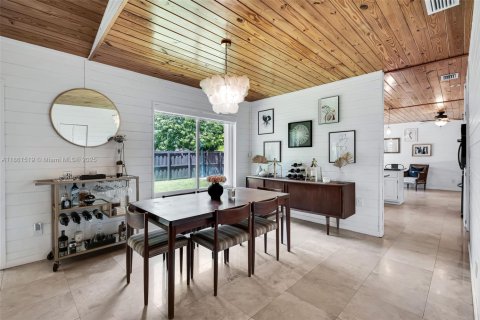 Casa en venta en Miami, Florida, 3 dormitorios, 155.61 m2 № 1890407 - foto 8