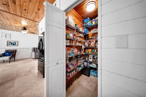 Casa en venta en Miami, Florida, 3 dormitorios, 155.61 m2 № 1890407 - foto 14