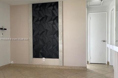 Снять в аренду виллу или дом в Дирфилд-Бич, Флорида 2 спальни, 77.29м2, № 1953031 - фото 15