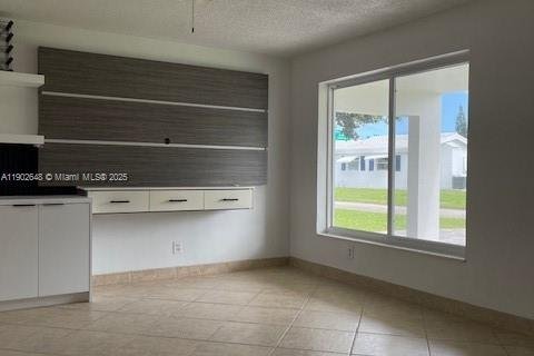 Снять в аренду виллу или дом в Дирфилд-Бич, Флорида 2 спальни, 77.29м2, № 1953031 - фото 14