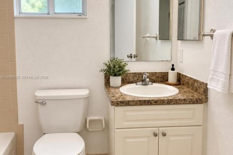 Townhouse in Miami, Florida 4 bedrooms, 154.22 sq.m. № 2393225 - photo 7