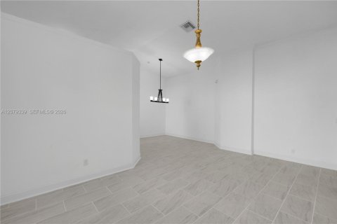 House in Miramar, Florida 3 bedrooms, 143.26 sq.m. № 2331821 - photo 7