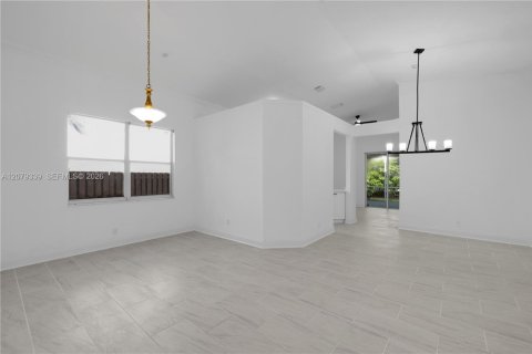 House in Miramar, Florida 3 bedrooms, 143.26 sq.m. № 2331821 - photo 6