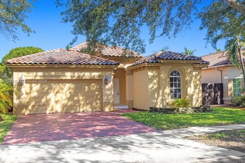 House in Miramar, Florida 3 bedrooms, 143.26 sq.m. № 2331821 - photo 3