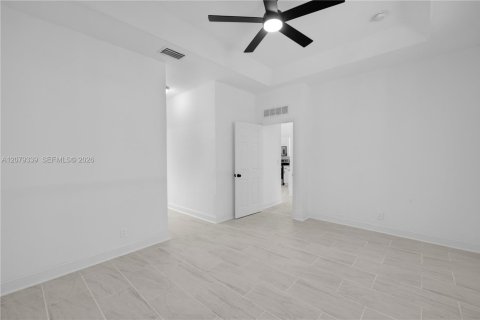 House in Miramar, Florida 3 bedrooms, 143.26 sq.m. № 2331821 - photo 28