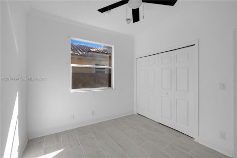 House in Miramar, Florida 3 bedrooms, 143.26 sq.m. № 2331821 - photo 22