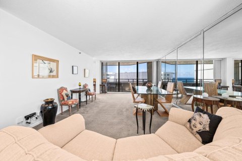 Condo in South Palm Beach, Florida, 2 bedrooms  № 2253132 - photo 8