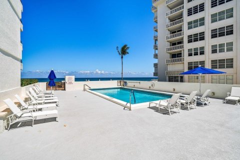 Condo in South Palm Beach, Florida, 2 bedrooms  № 2253132 - photo 27