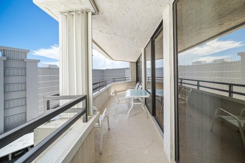 Condo in South Palm Beach, Florida, 2 bedrooms  № 2253132 - photo 24