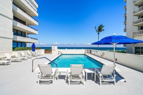 Condo in South Palm Beach, Florida, 2 bedrooms  № 2253132 - photo 29