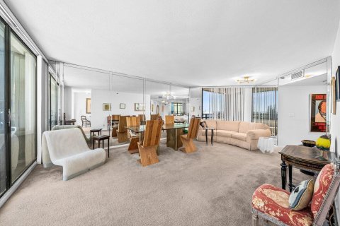 Condo in South Palm Beach, Florida, 2 bedrooms  № 2253132 - photo 6