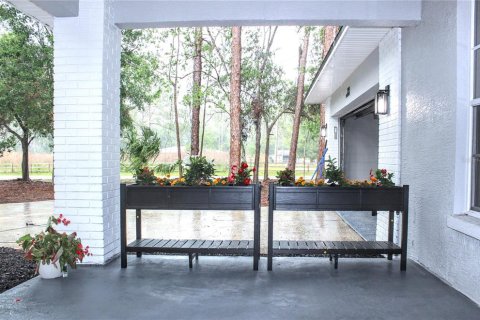 House in Wesley Chapel, Florida 3 bedrooms, 156.45 sq.m. № 1759445 - photo 2