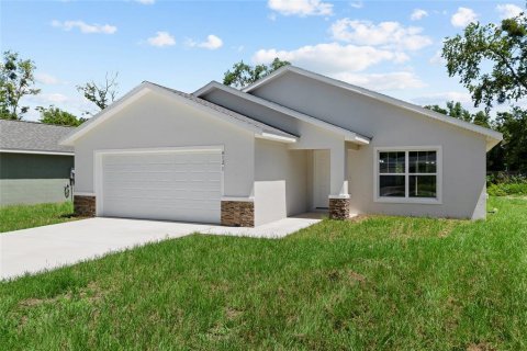 Villa ou maison à vendre à Citrus Springs, Floride: 3 chambres, 144.18 m2 № 2407052 - photo 2