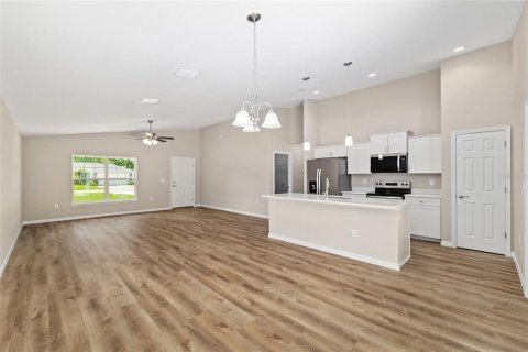 Villa ou maison à vendre à Citrus Springs, Floride: 3 chambres, 144.18 m2 № 2407052 - photo 4