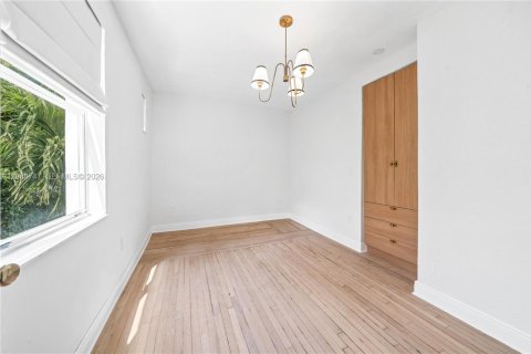 Apartamento en alquiler en Miami Beach, Florida, 2 dormitorios, 92.9 m2 № 2401430 - foto 11