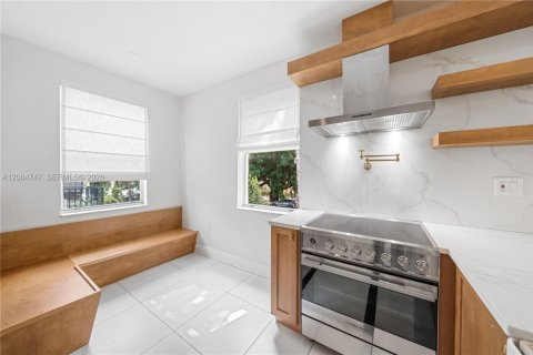 Apartamento en alquiler en Miami Beach, Florida, 2 dormitorios, 92.9 m2 № 2401430 - foto 8