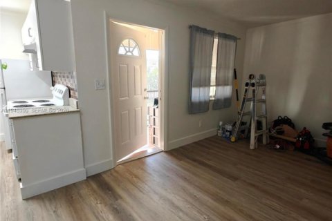 Condominio en alquiler en Hallandale Beach, Florida, 1 dormitorio, 65.22 m2 № 2001773 - foto 3