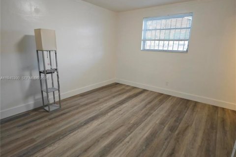 Condominio en alquiler en Hallandale Beach, Florida, 1 dormitorio, 65.22 m2 № 2001773 - foto 10