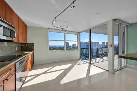 Condominio en venta en Fort Lauderdale, Florida, 2 dormitorios, 150.5 m2 № 1982255 - foto 15
